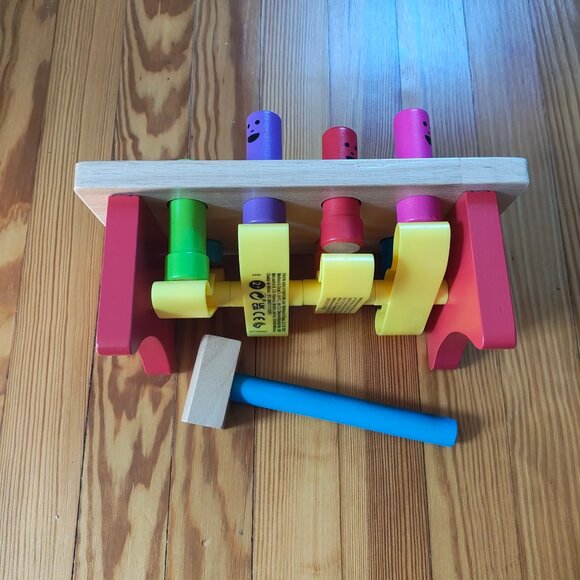 Melissa and Doug - Deluxe Pounding Bench - Picture 5 of 5